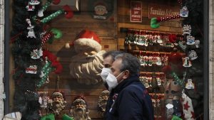 Italy bans Christmas travel between regions